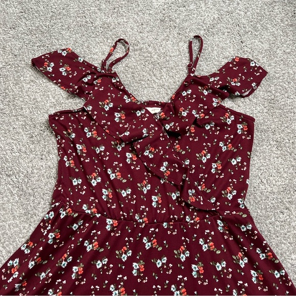 Fortune & Ivy Mercedes Knit Cold Shoulder Dress - Picture 3 of 5